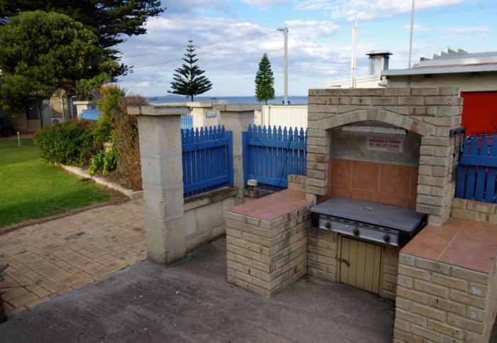 Esperance Beachfront Resort Exterior photo