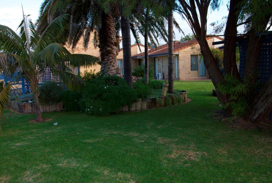 Esperance Beachfront Resort Exterior photo