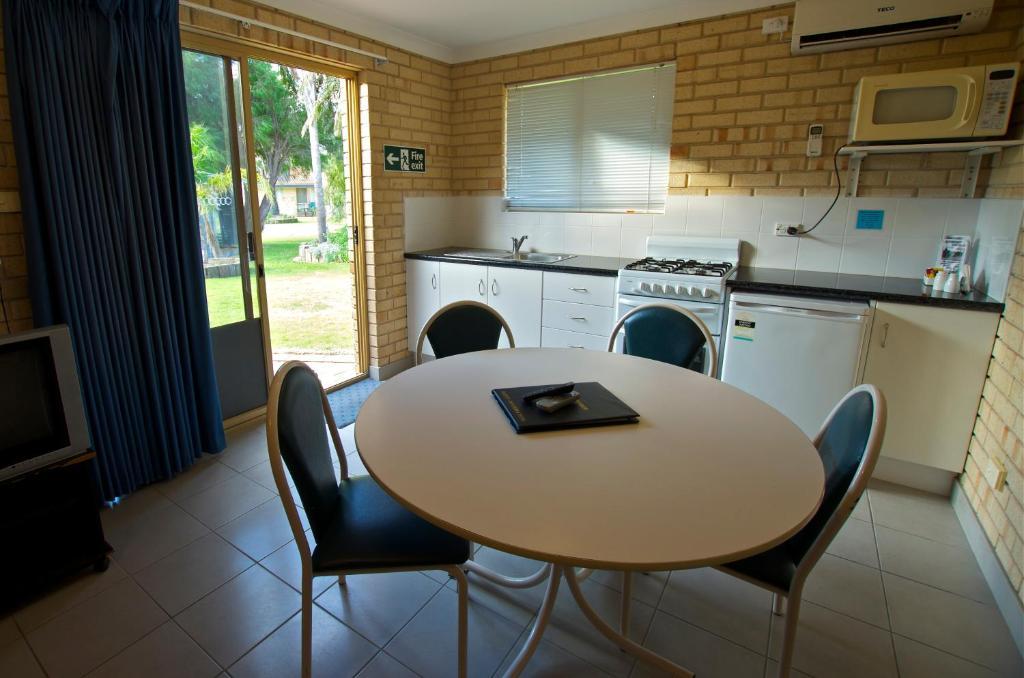 Esperance Beachfront Resort Room photo